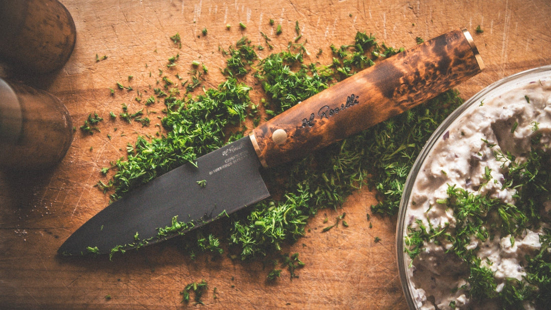 Discover why proffessional Chefs like Rosellis handmade carbon steel kitchen knives so much. 